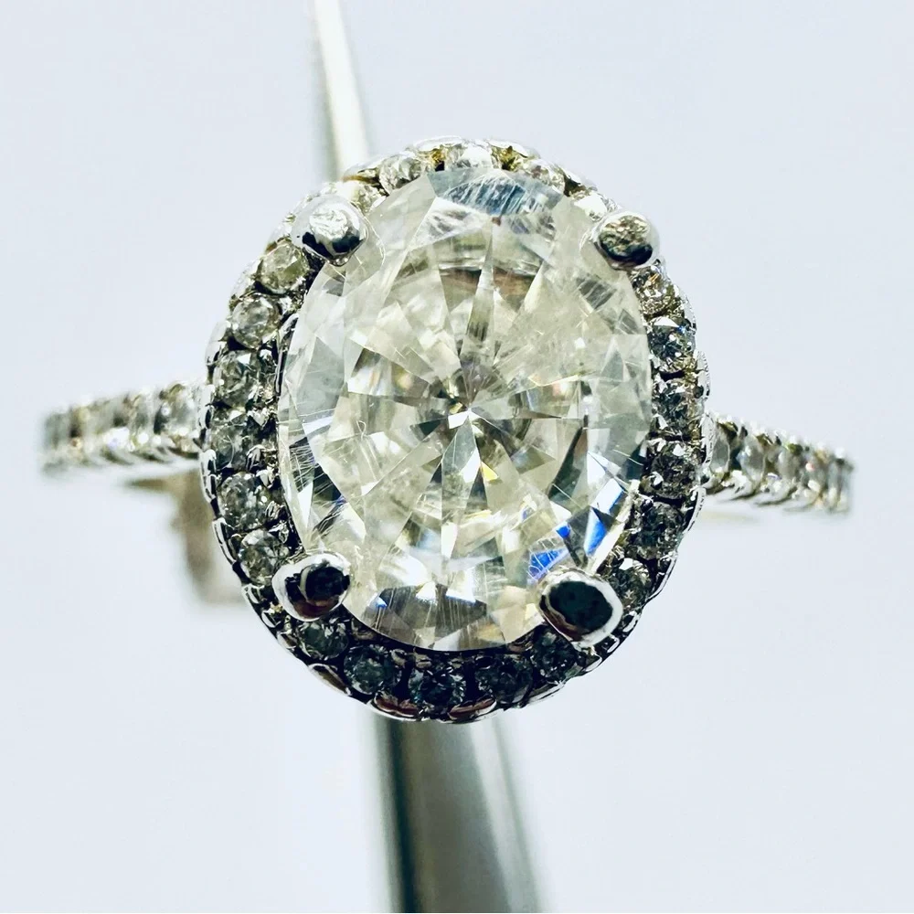 Oval Cut Moissanite Ring 2 Ct GRA Certified 18K 925 Brilliant Halo Ring - Picture 9 of 15